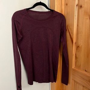 Lululemon Swiftly Tech long sleeve with thumb holes